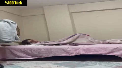 Su Faturasını Ödemediğim İçin Kesmeye Gelen Personeli Yatağımda Zor İkna Ettim